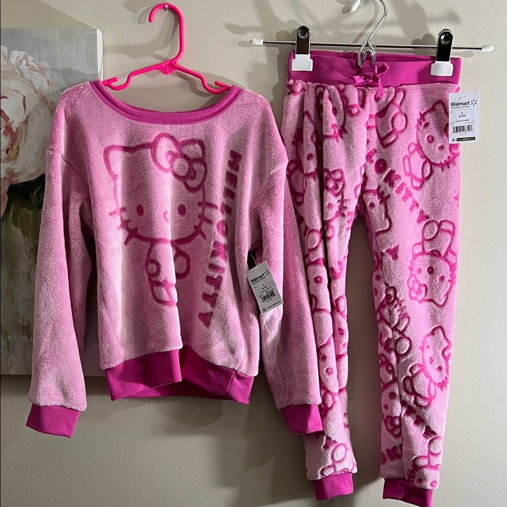 Hello Kitty NWT Fleece Pink Matching Set for Kids XS Top and Small bottoms